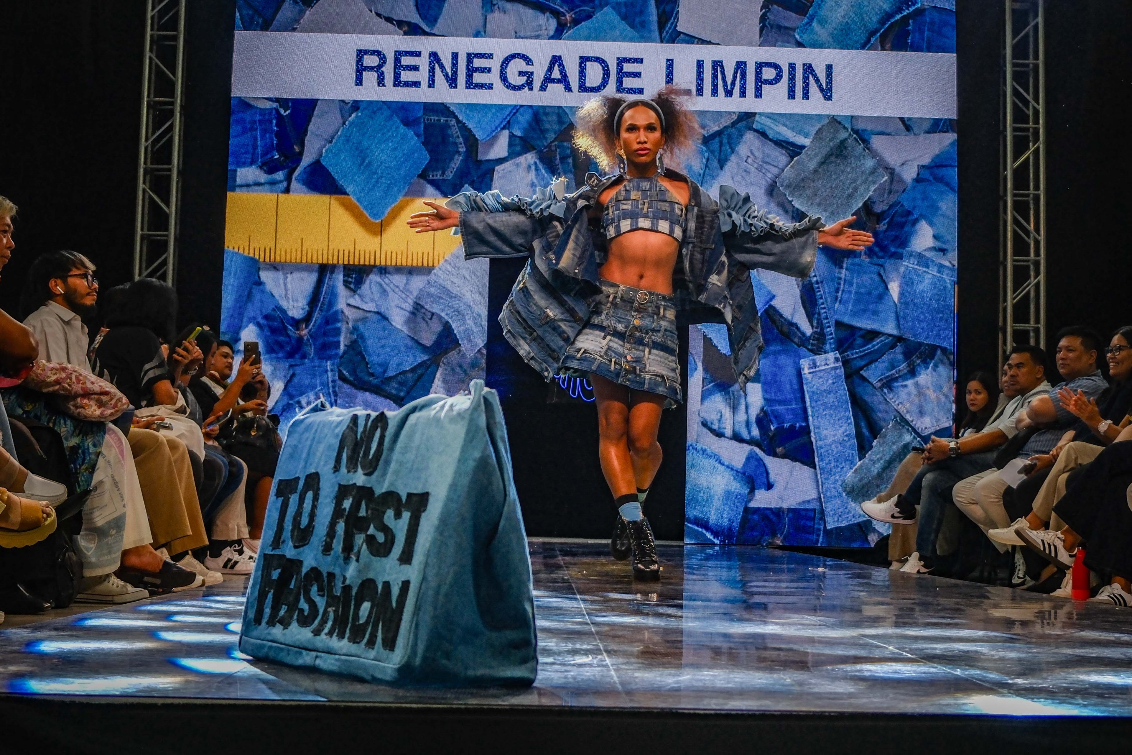 RETASHOW: QC’s Catwalk to Sustainability took center stage on Friday, 26 April, 2024, at SM City Novaliches in Quezon City. The event featured 20 local designers showcasing their daily-wear creations made from at least 70 percent recycled textiles and fabrics.