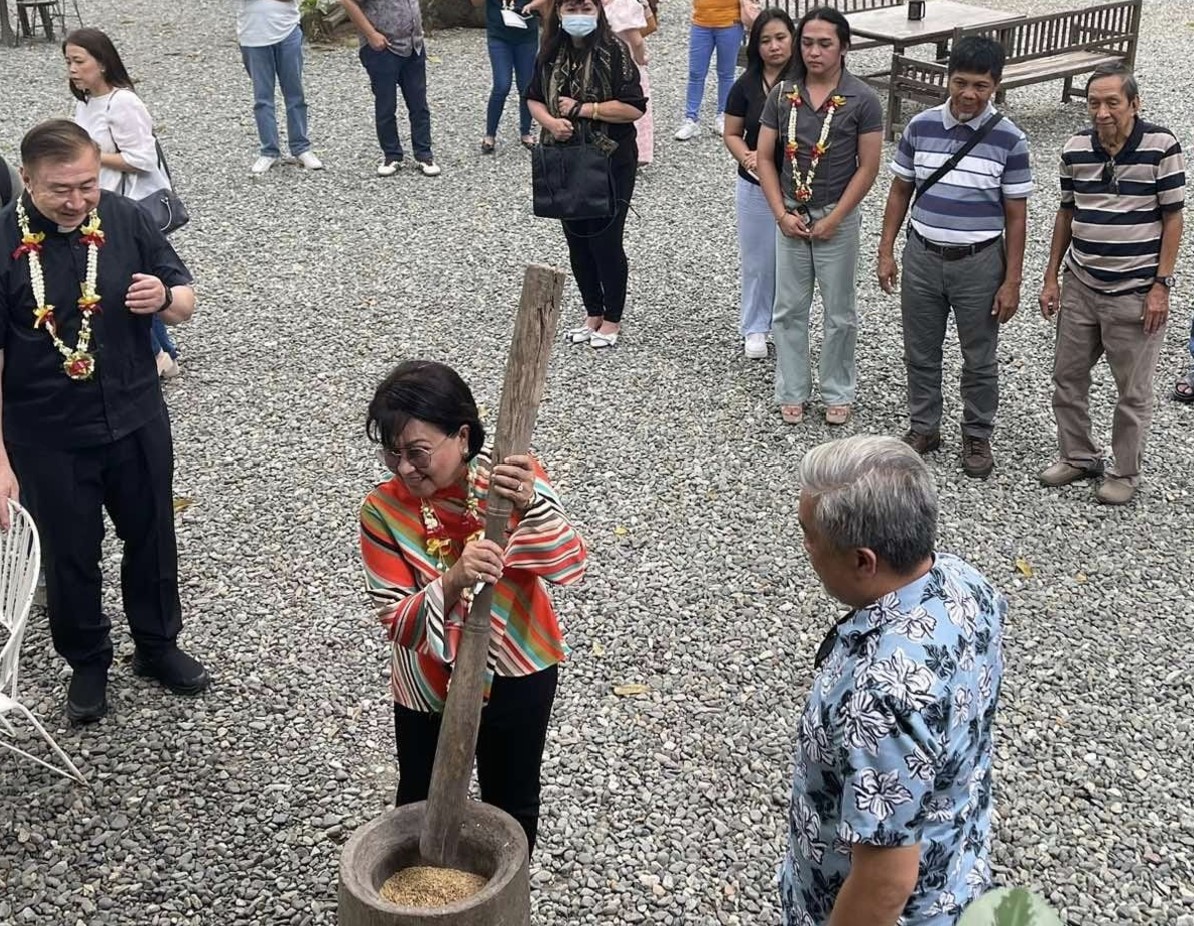 The pagbabayo ritual during the opening program.