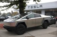 Tesla Cybertruck’s production experiences a slow ramp-up due to rising competition.