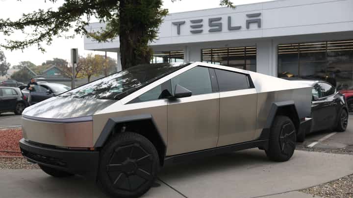 Tesla Cybertruck’s production experiences a slow ramp-up due to rising competition.