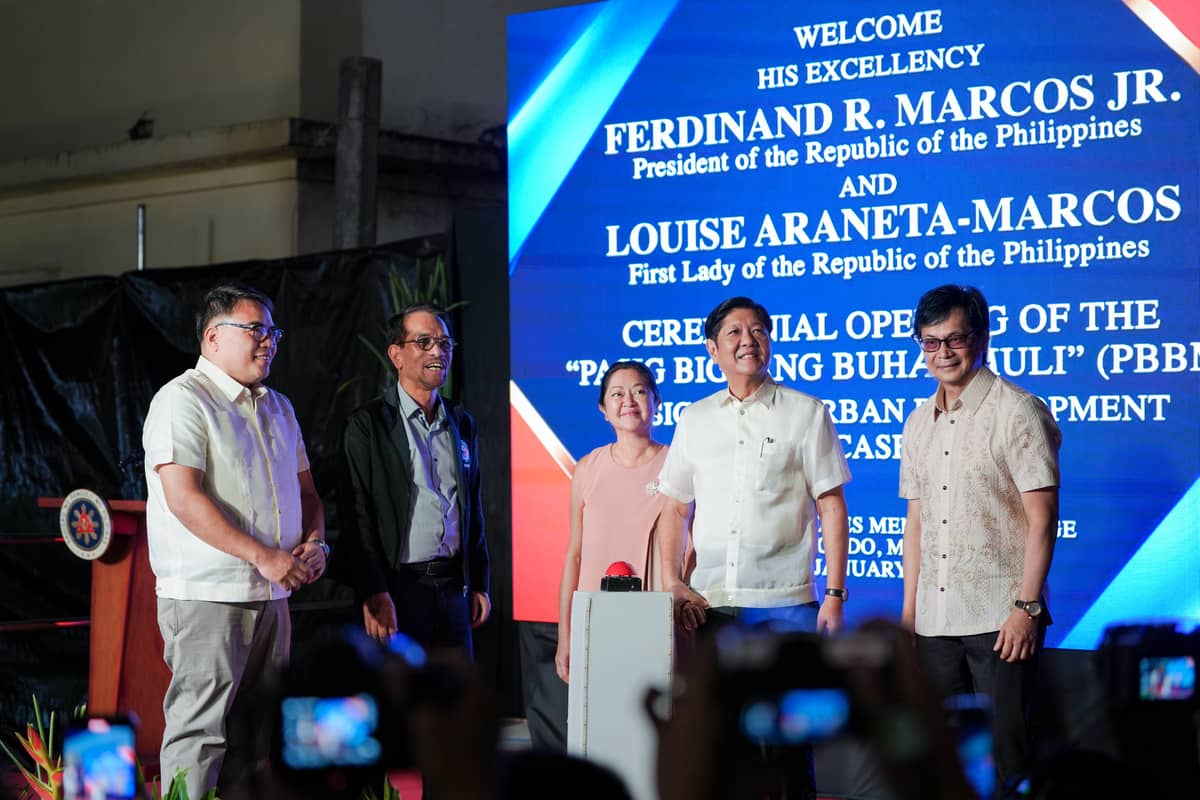 The Pasig Bigyang Buhay Muli, a project under the guidance of First Lady Louise Araneta-Marcos, envisions the Pasig River to become ‘a living river’ of multiple benefits for the multitude with safe walkways and bikeways along its banks, greener corridor and a string of parks for communities nearby.
