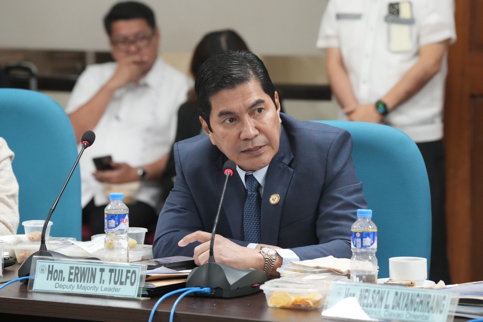 Tulfo mum on fake U.S. citizenship issue