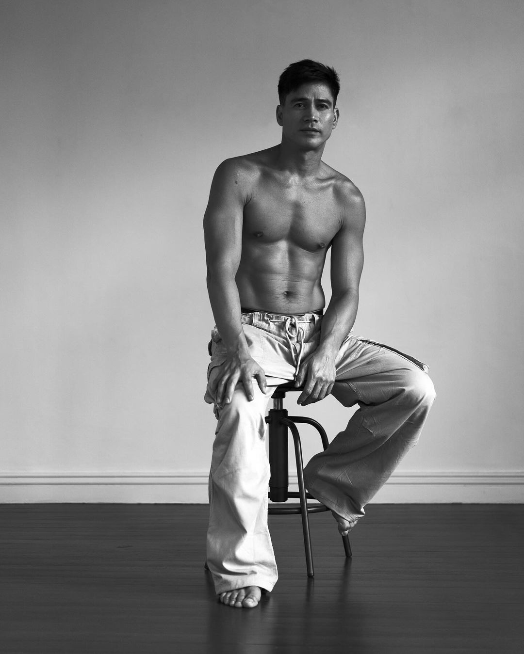 Piolo Pascual labis-labis ang pinagkakaabalahan kaya walang espasyo at panahon para makipag-romansahan.