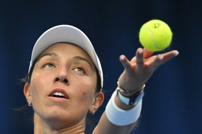 Pegula, Paul storm into Adelaide semis