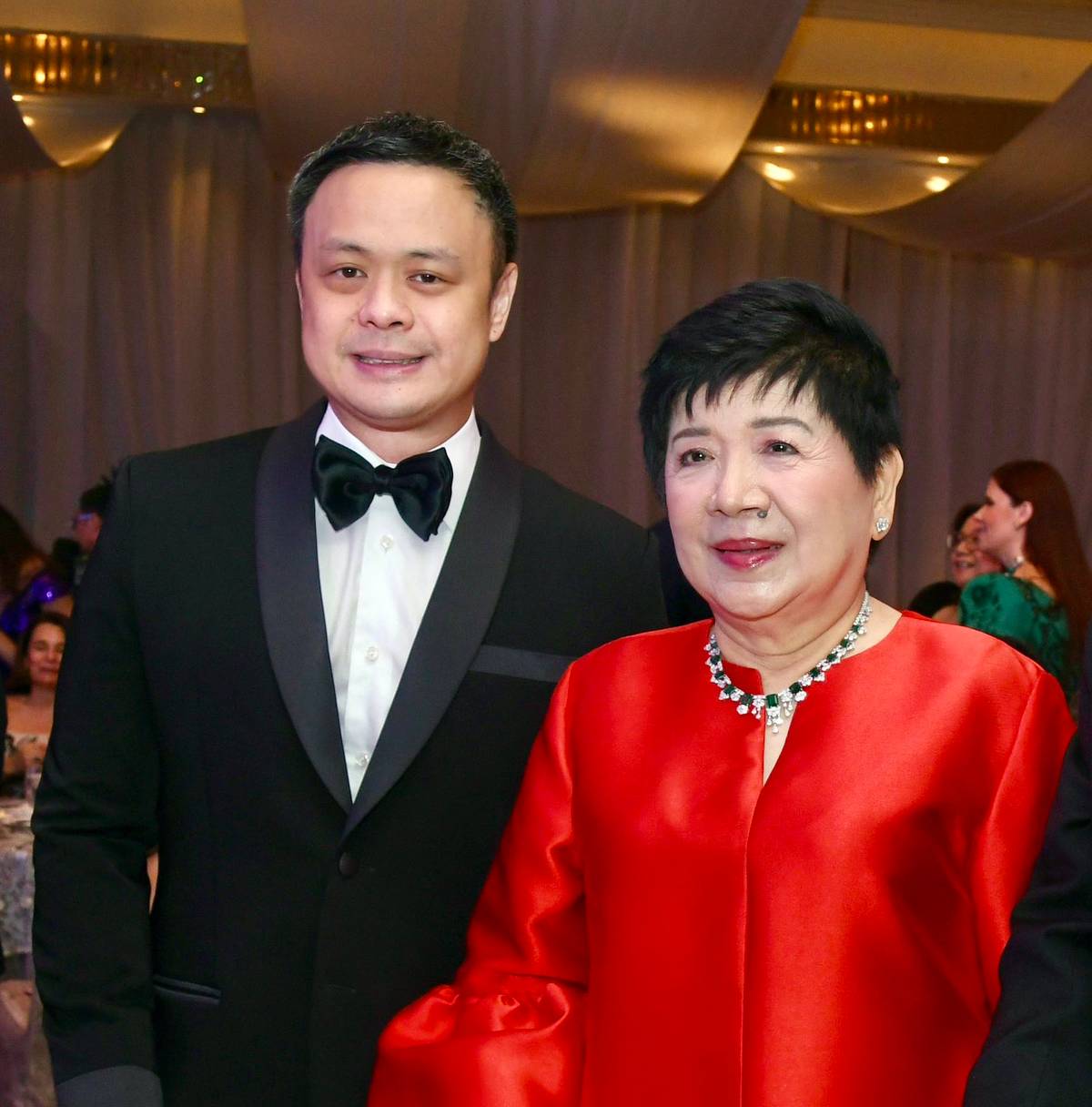 PAL president Stanley Ng and Ghana Consul Betty Chua.