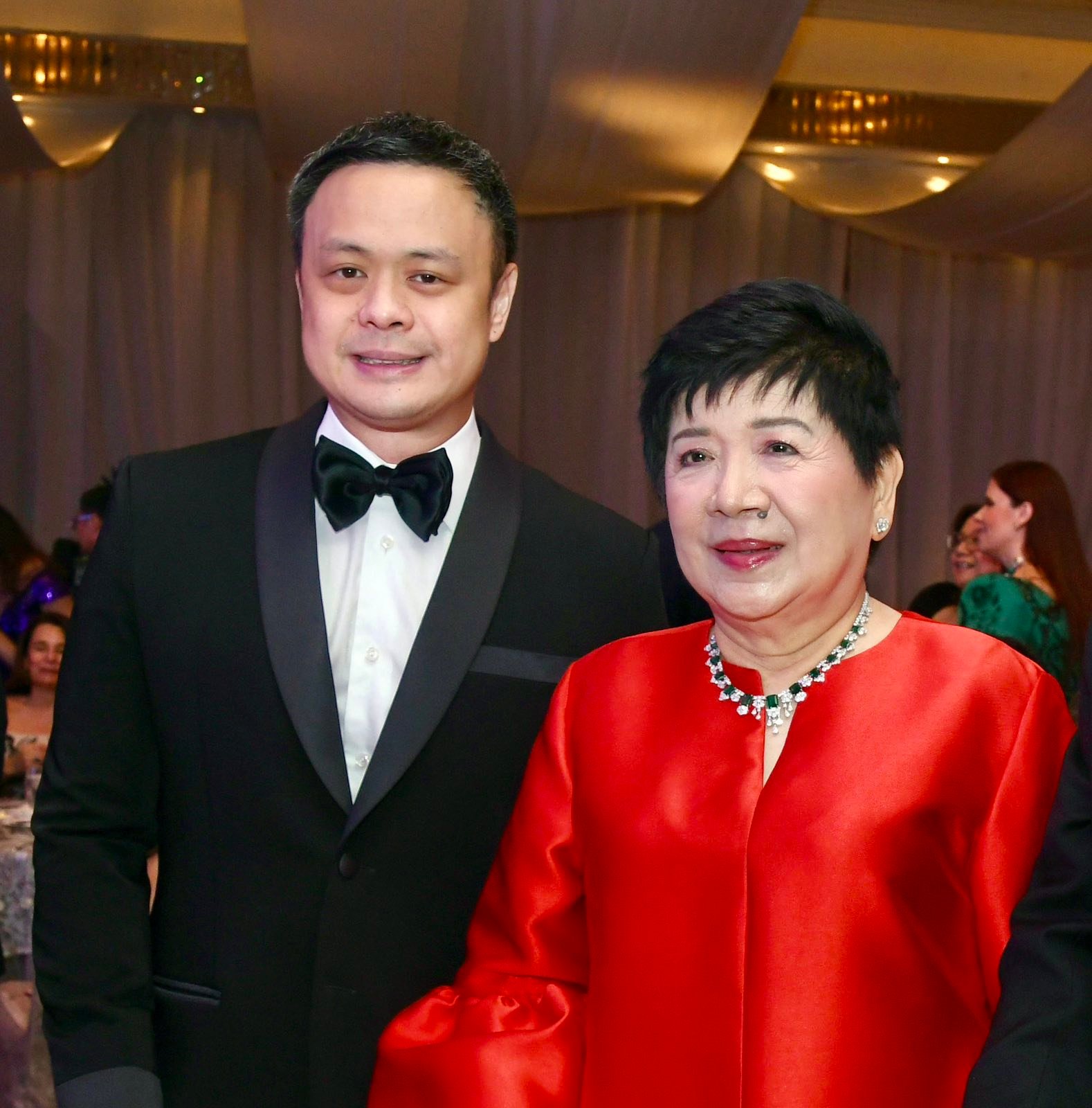 PAL president Stanley Ng and Ghana Consul Betty Chua.