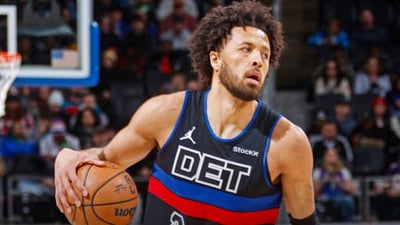 Pistons pummel Raptors