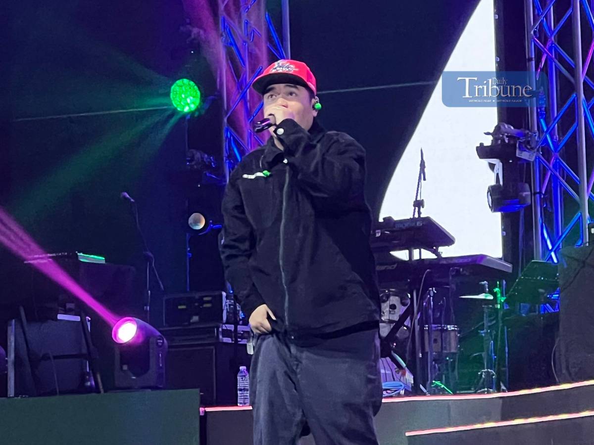Aside from performing his own songs, rap icon Gloc-9 also rapped those of Francis Magalona's.