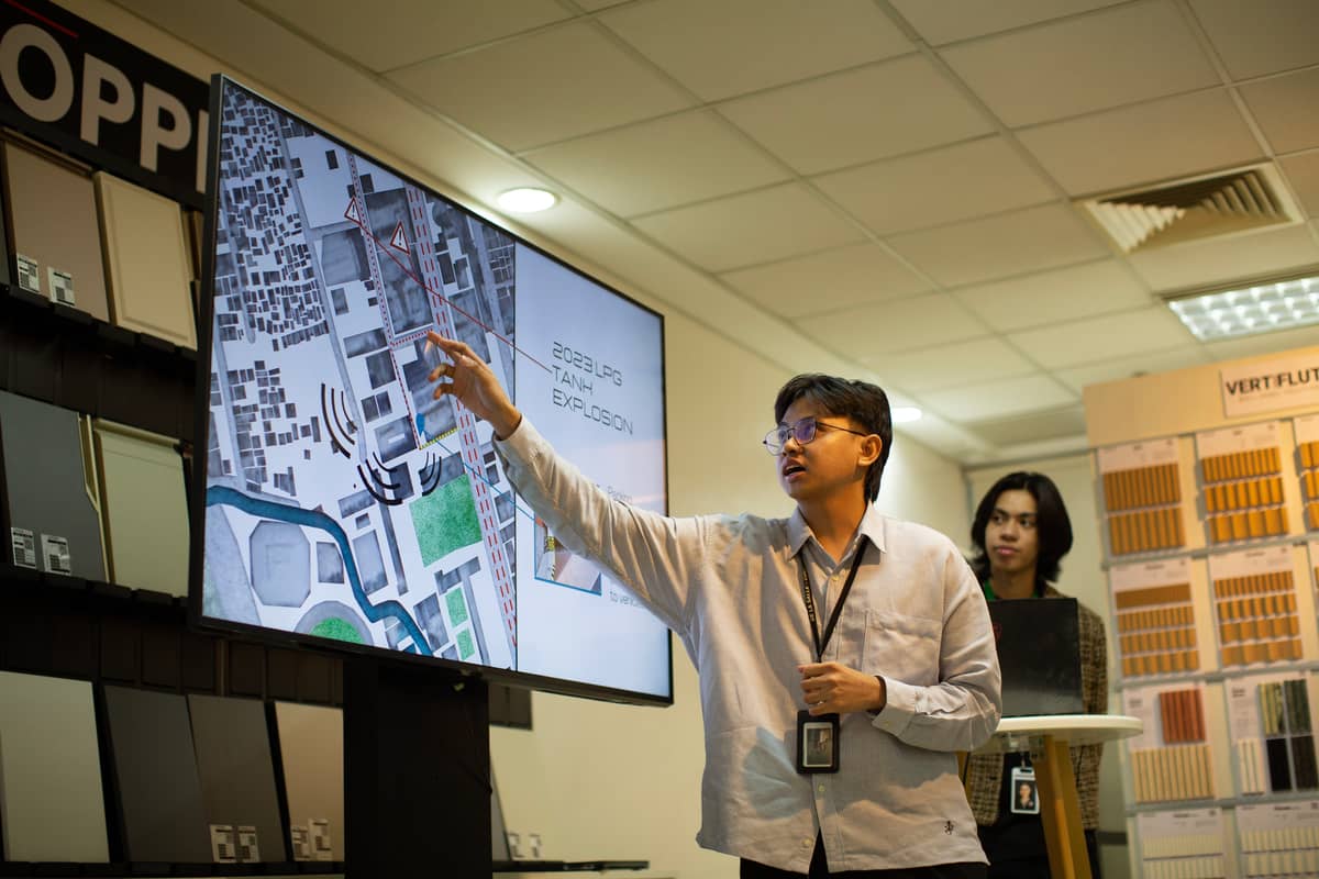 Benilde Architecture students Allan Jasper Garcia and Rolland Carlos Gamez present their winning entry entitled ‘Neuroarchitecture.’