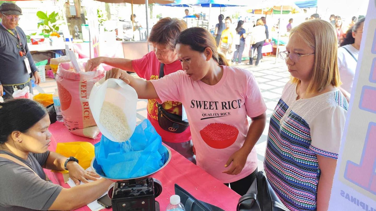 Unli cheap rice on sale at CDO city hall