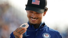 IOC replaces defective medals