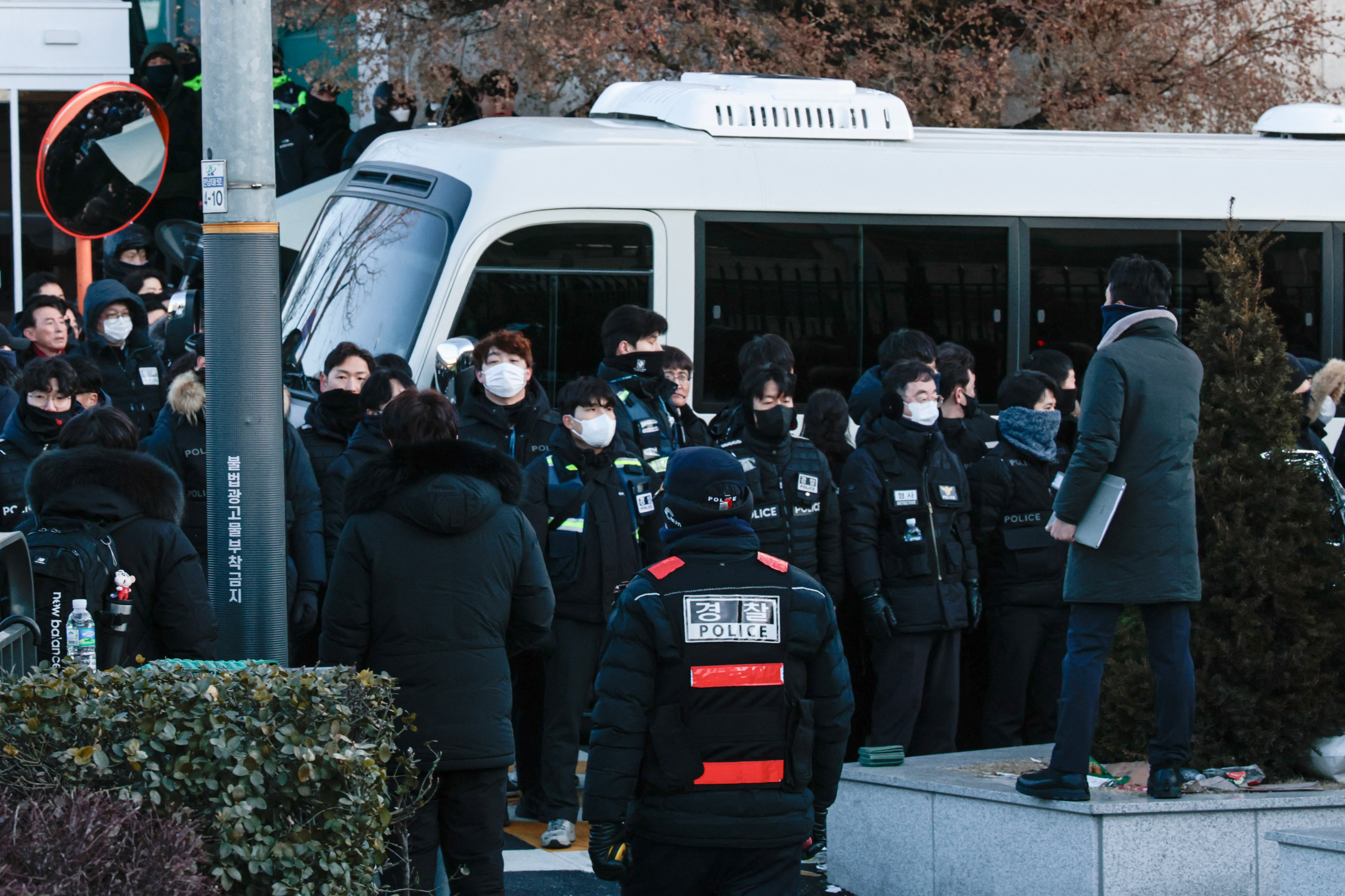 S. Korean investigators attempt to arrest impeached president Yoon