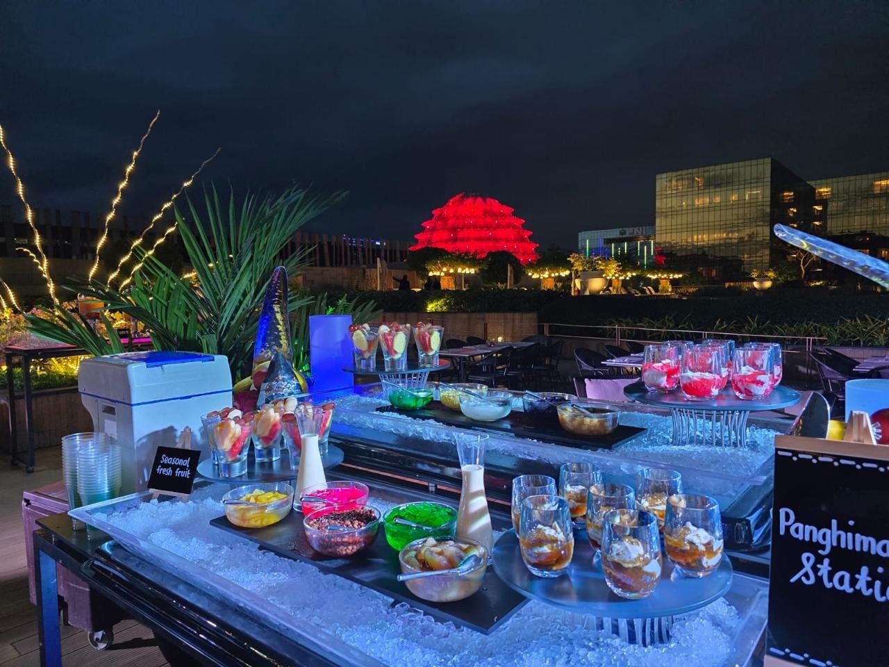 Time for a poolside Filipino barbeque buffet