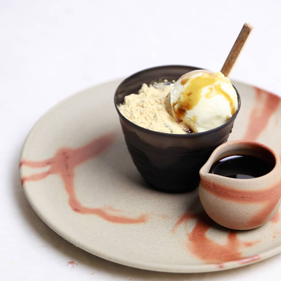 Warabimochi with ice cream