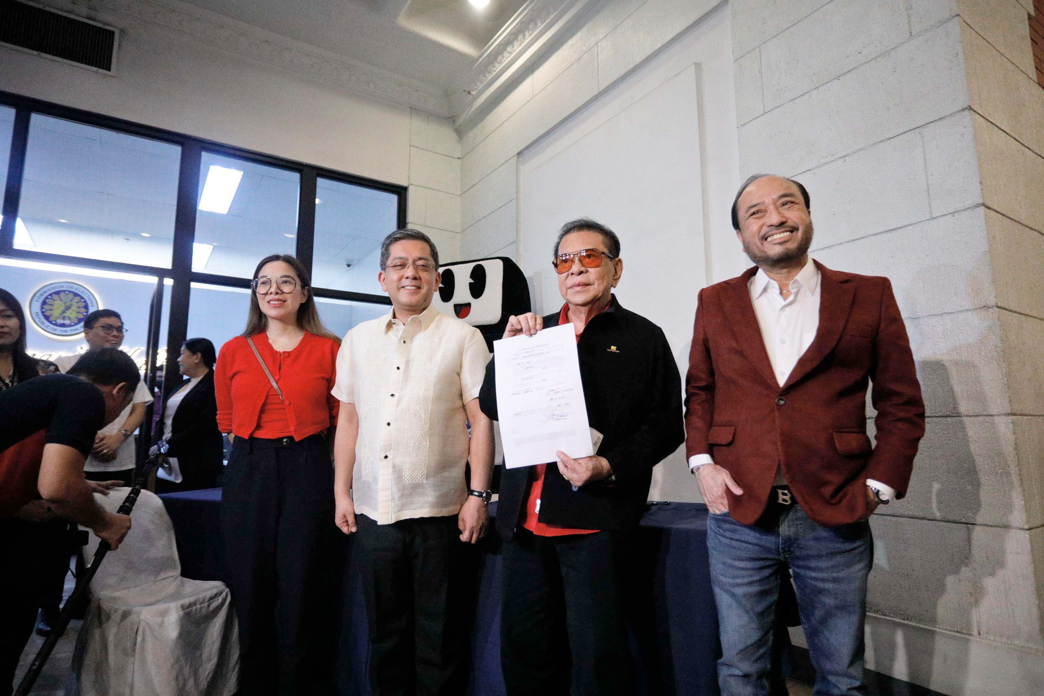 MANONG Chavit Singson files his withdrawal of candidacy at the Commission on Elections main office in Manila, stepping down from the senatorial race for health reasons.