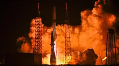 Massive U.S. rocket launches, India docks two satellites