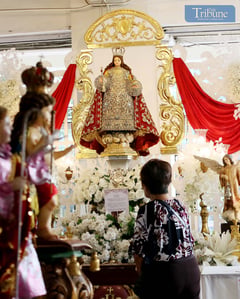 Devotees gather at Marikina Sports Center for Sto. Niño exhibit