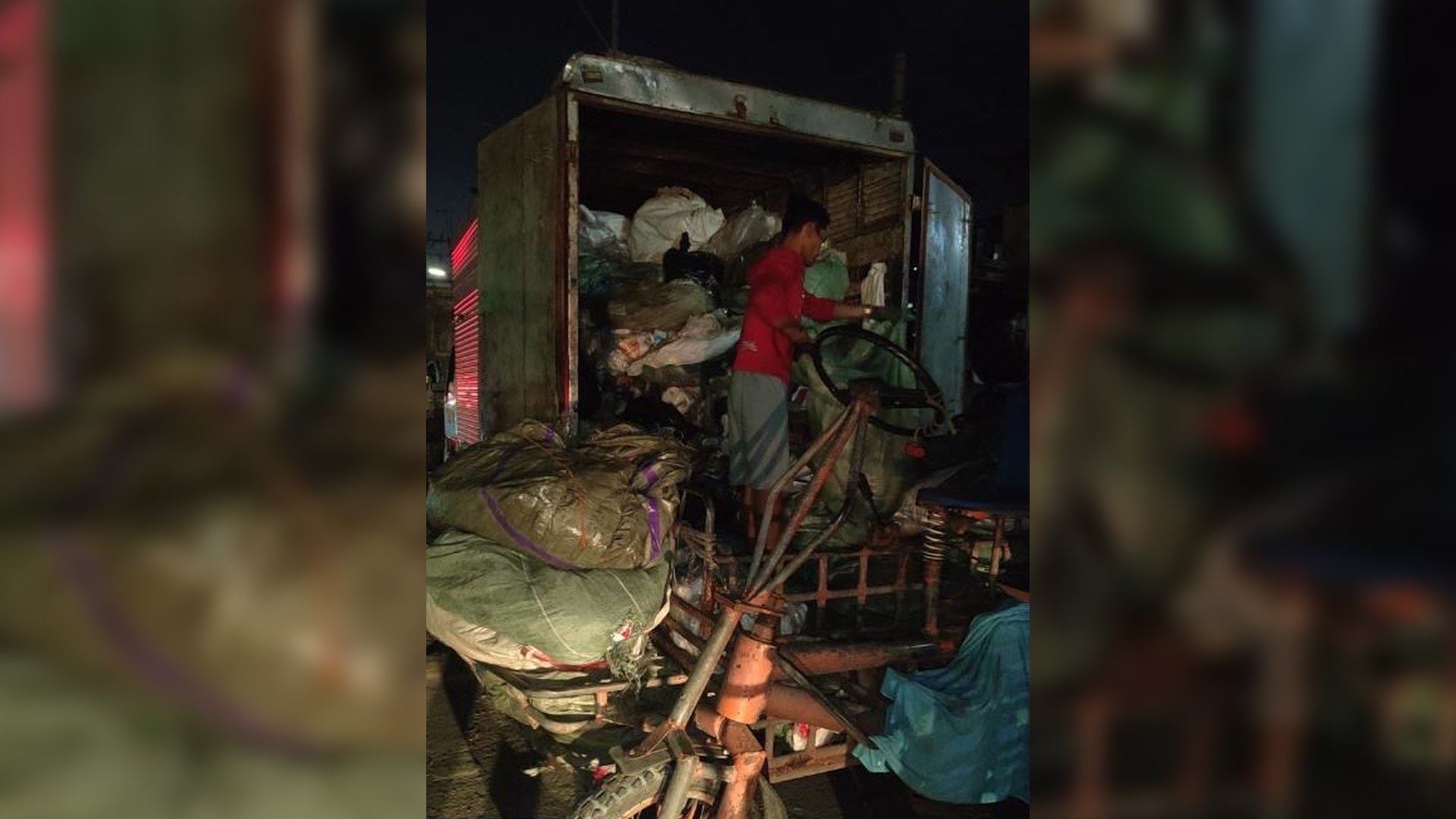 Manila gov’t outs video  ‘proof’ of garbage sabotage