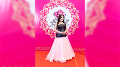 The blossoming of 'Rosas Filipinas'