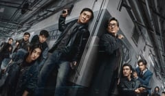 Seventeen’s Jun in action film with Jackie Chan