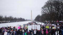 Thousands rally in Washington against Trump