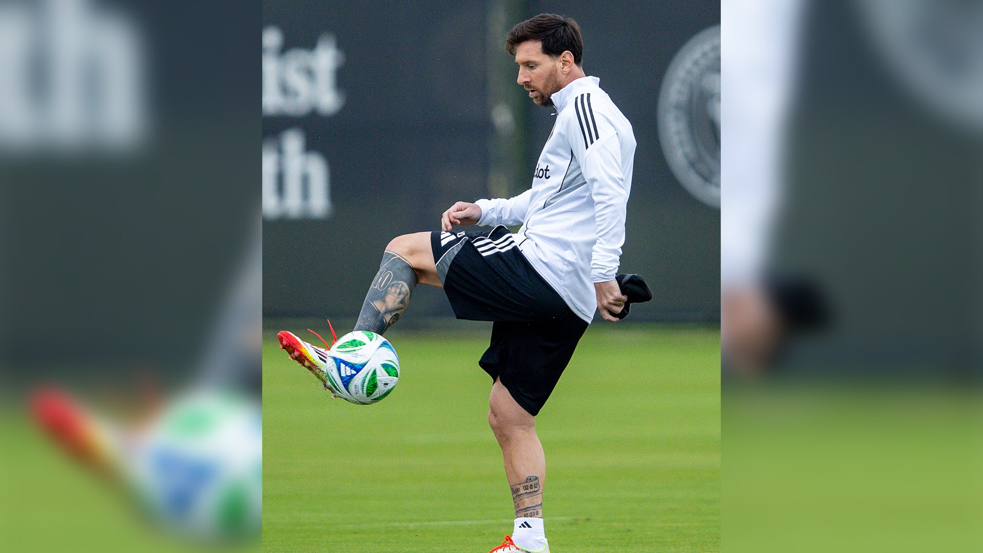 Messi shows off flair