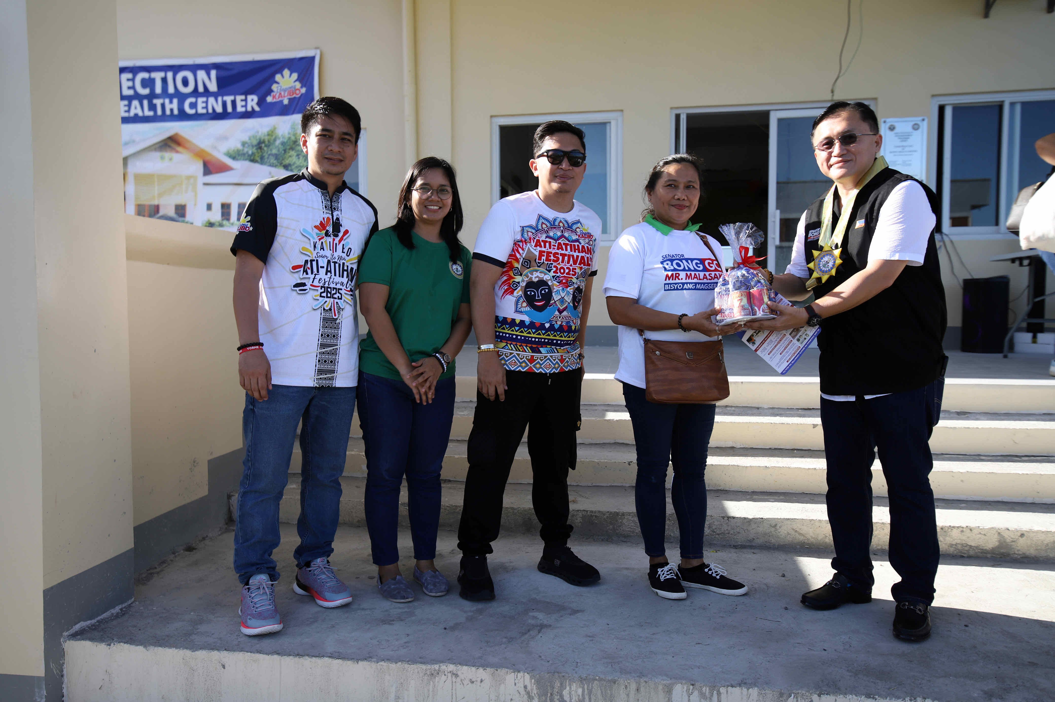 Bong Go brings healthcare closer to Kalibo community