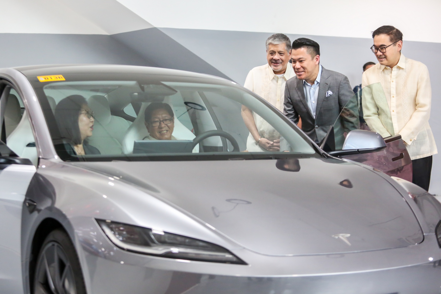 Marcos hopes Tesla sees Phl as a manufacturing hub for e-cars