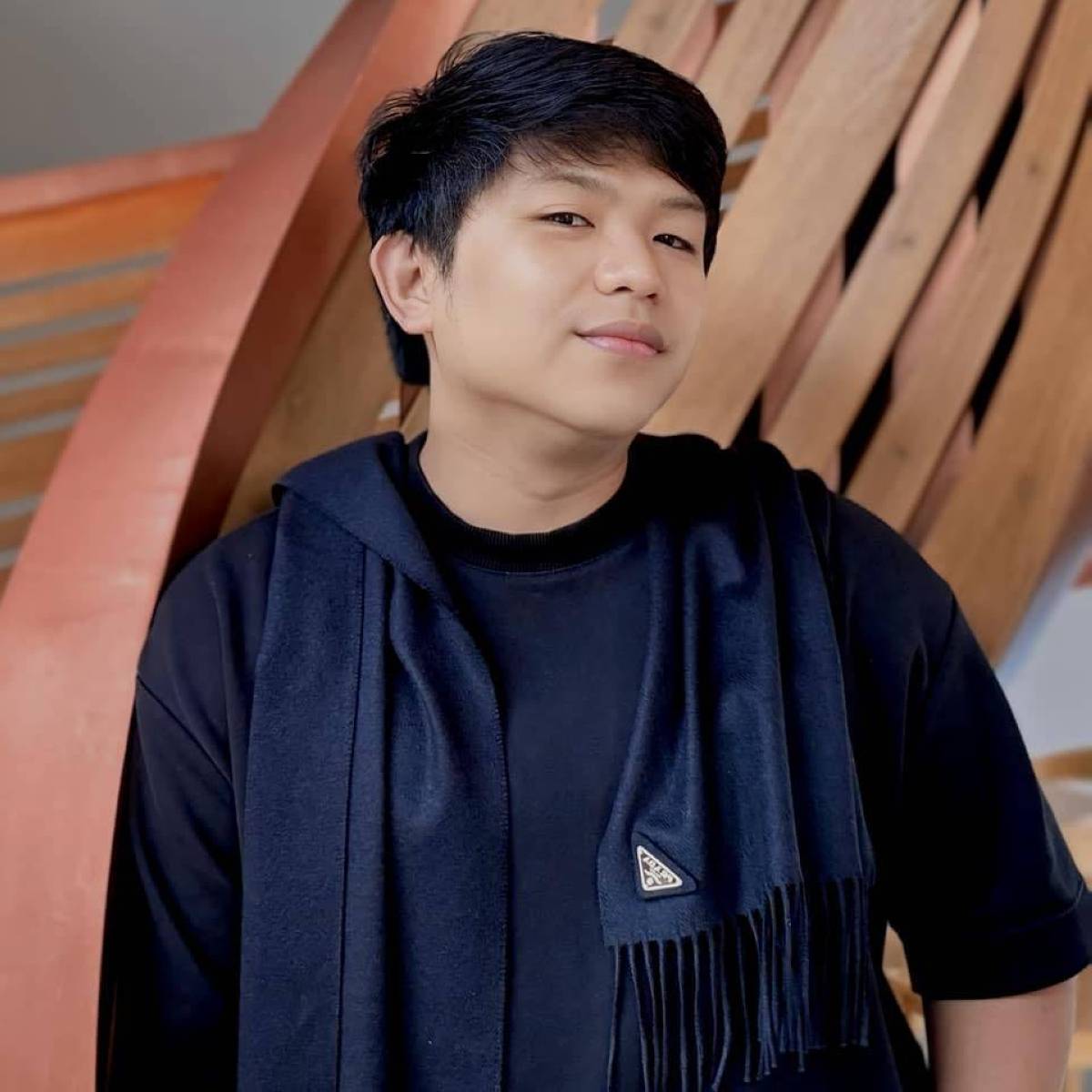 Director Darryl Yap.