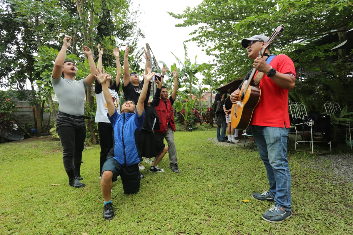 Tangahalang Bayan features workshops on theater and performances.