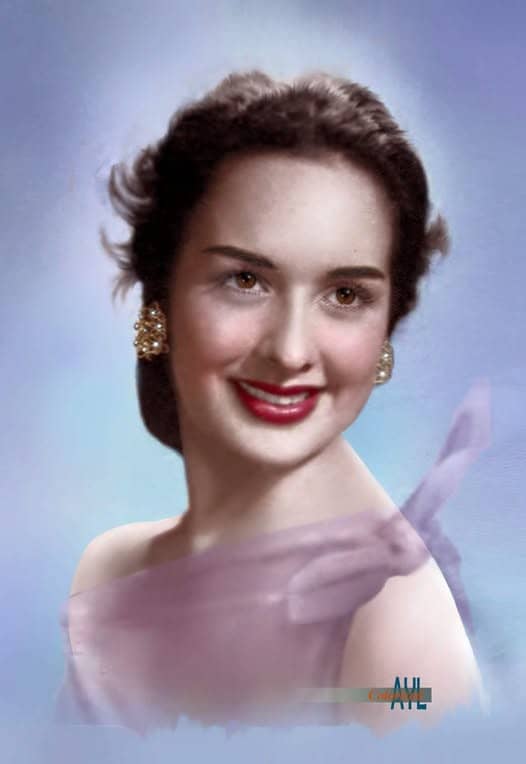 Gloria Romero has always been the epitome of class, beauty and grace.