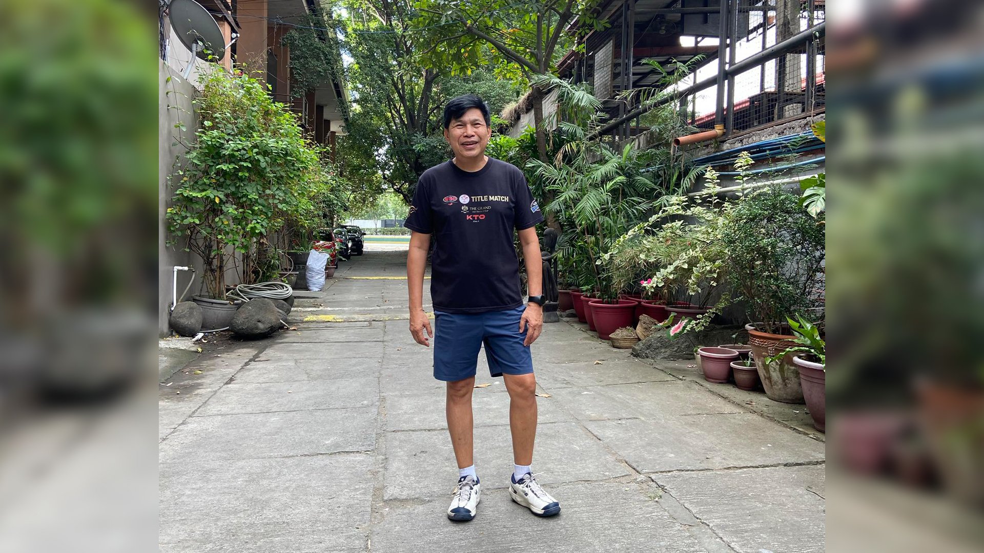 LOW-KEY MARTY: Elorde trades tennis racket to boxing gloves