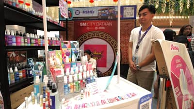 LOOK: Regional distributor Den Ver shows the various scents of the Anney Perfume Series, one of the best-selling perfumes in TikTok, at the SM City Bataan. Anney Perfume Series has been selling like hotcakes, with buyers ranging from students to female employees.