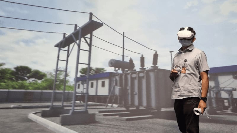 State-of-the-art facility. A Meralco employee wears the Microsoft HoloLens during a simulation at the Powertech Innovation and eXperience Lab (PIXL), Meralco’s digital twin laboratory that uses real-world data so that real-time assessment of critical facilities can be done remotely to enhance customer experience.