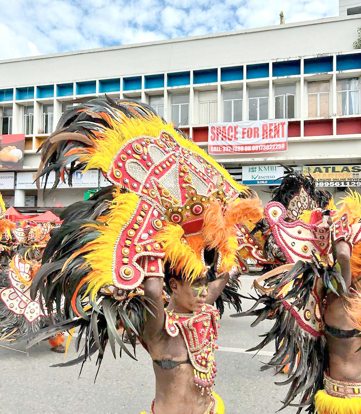 Vibrant and intricately-designed costumes, crafted by Ilonggo talents of the eight participating Dinagyang 2025 tribes, were showcased on the day of the competition at the Freedom Grandstand and streets of the
city. Earlier in the week, shoppers were given the rare chance to see these costumes first at the AweSM Iloilo centerpiece at SM City Iloilo.