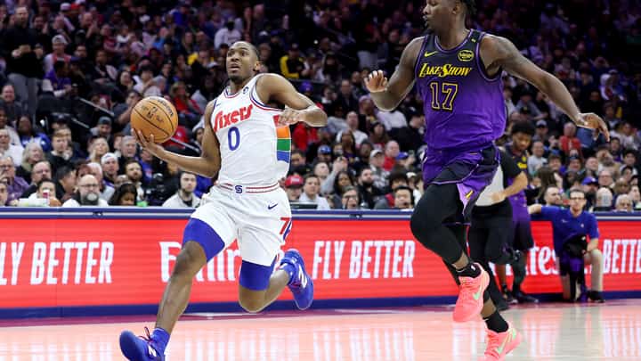 Tyrese Maxey carves a 43-point masterpiece to lead the Philadelphia 76ers to a 118-104 win over the Los Angeles Lakers in the NBA regular season.