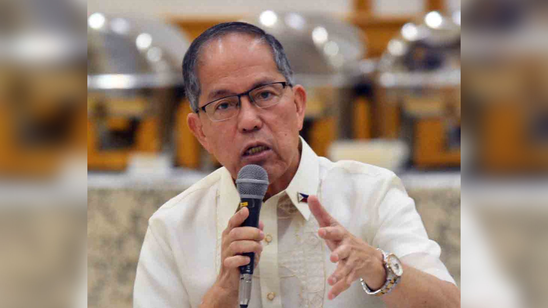 DoLE ready to aid Filipino deportees 
from U.S.