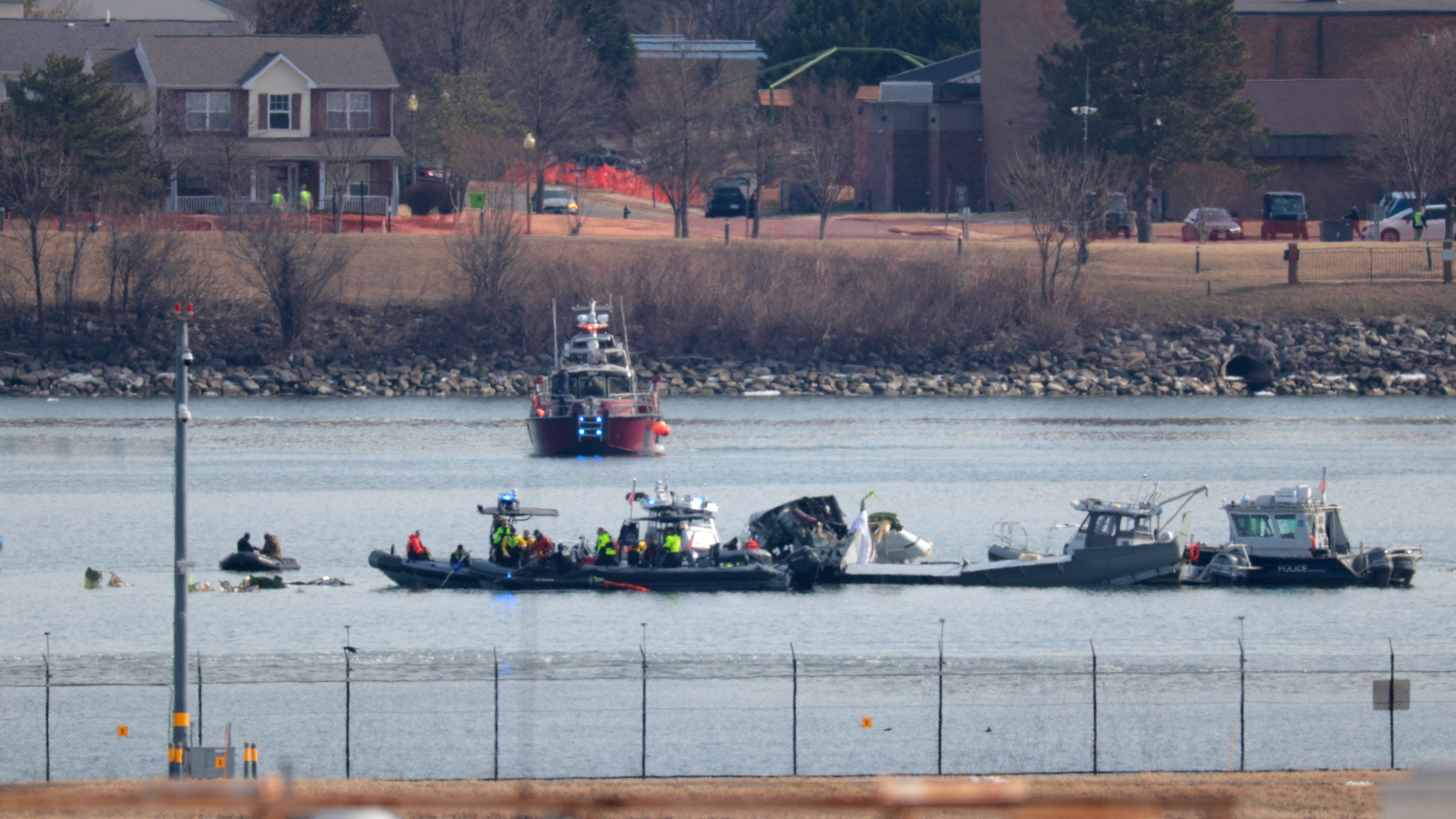 No survivors after helicopter collides with plane over Washington