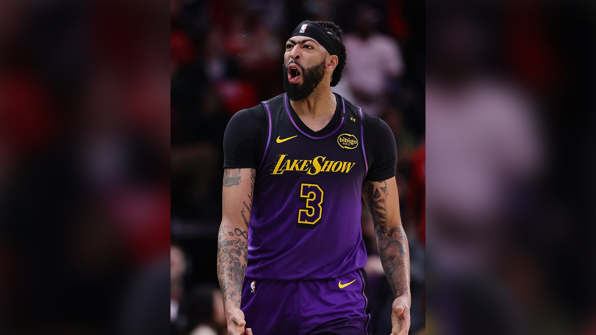 Davis out with abdominal muscle strain