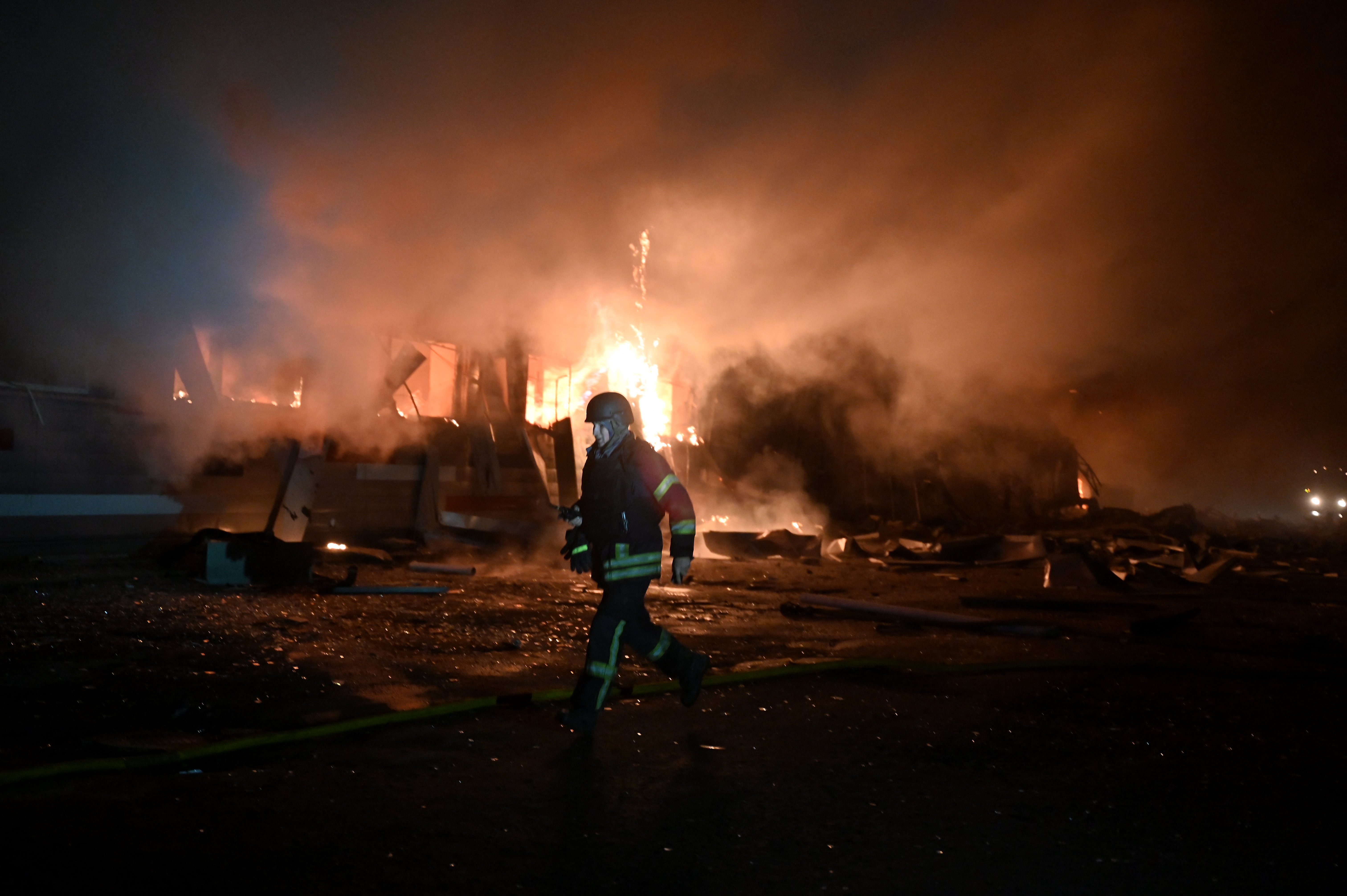 Ukraine fires massive drone barrage at Moscow