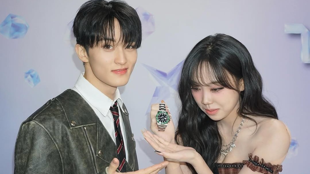 Lee Young Ji thanks Mark Lee for 
luxurious watch gift