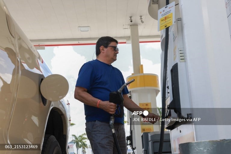 Shell annual profit drops to $16 bn as oil prices fall