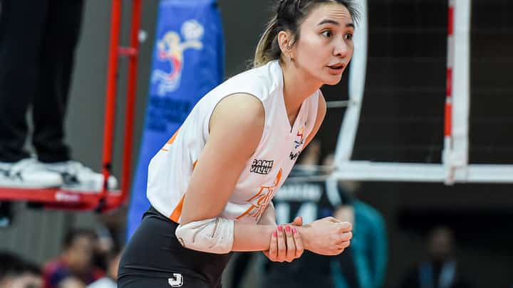 Rachel Daquis swears sharing her veteran ways to her Farm Fresh teammates is fulfilling.