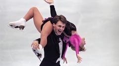 Figure skaters weep for jet crash victims