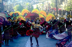 Parade kicks off Baguio’s Panagbenga Festival