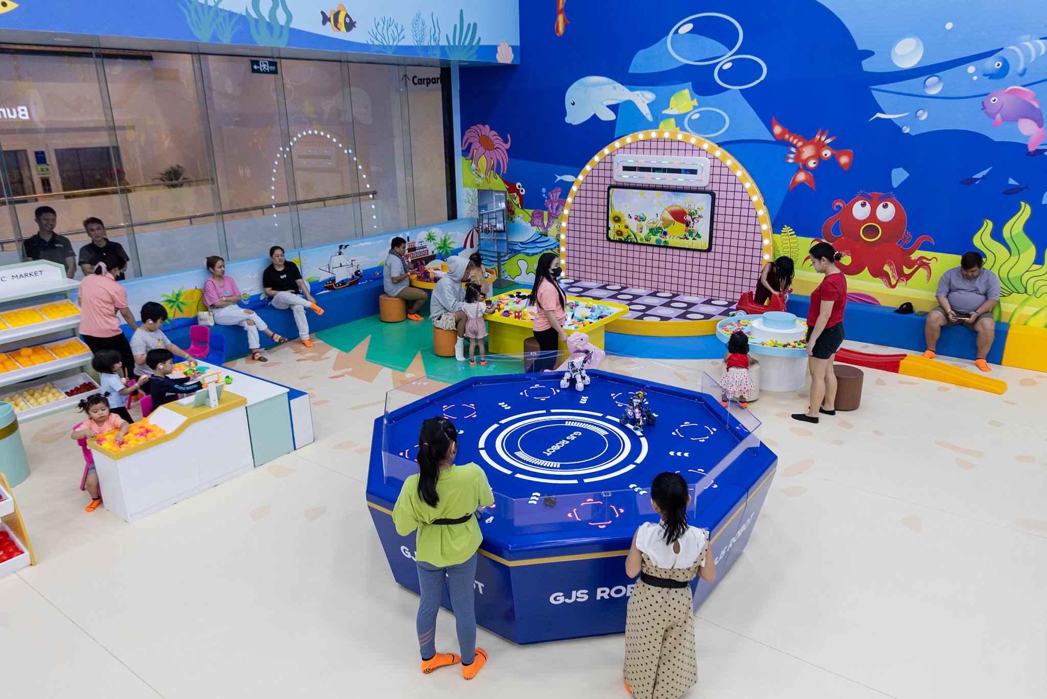 Children, accompanied by their parents, engage in interactive play at Fantasy World, an indoor playground at SM Sta. Mesa in Quezon City, on Sunday, 2 February 2025.