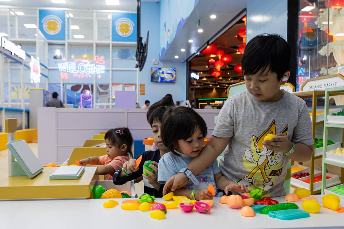 Children, accompanied by their parents, engage in interactive play at Fantasy World, an indoor playground at SM Sta. Mesa in Quezon City, Sunday, 2 February 2025.