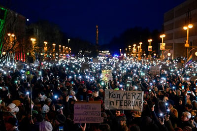 At least 160,000 rally in Berlin against far right