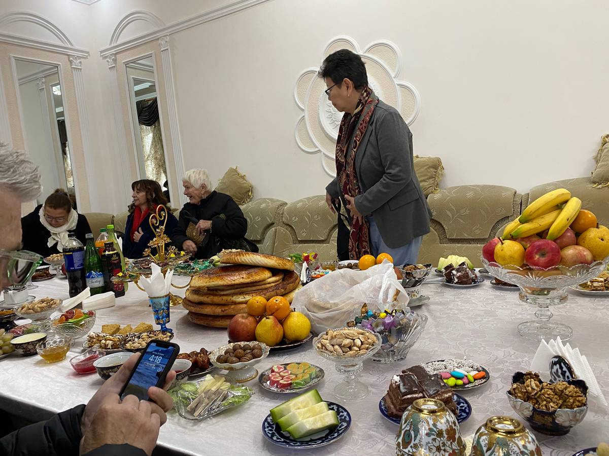 A view of the long dinner table.