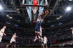 Cavs crush Mavs in aftermath of shock Doncic trade
